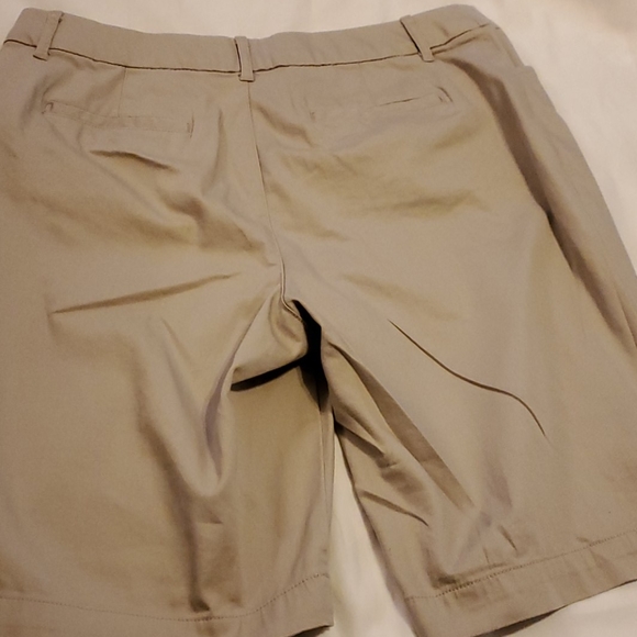 St. John Bay Women's Shorts - Picture 4 of 12